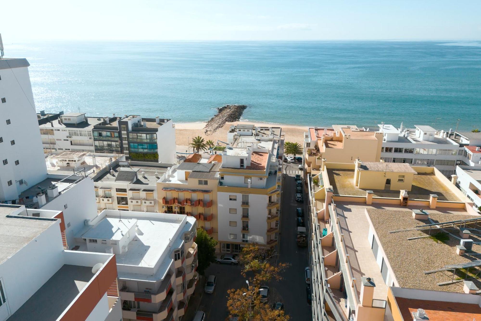 Jaune - 50 Meters To The Beach - Quarteira Esterno foto