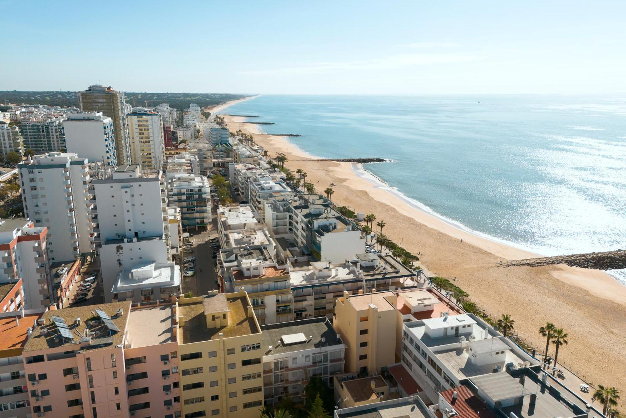Jaune - 50 Meters To The Beach - Quarteira Esterno foto